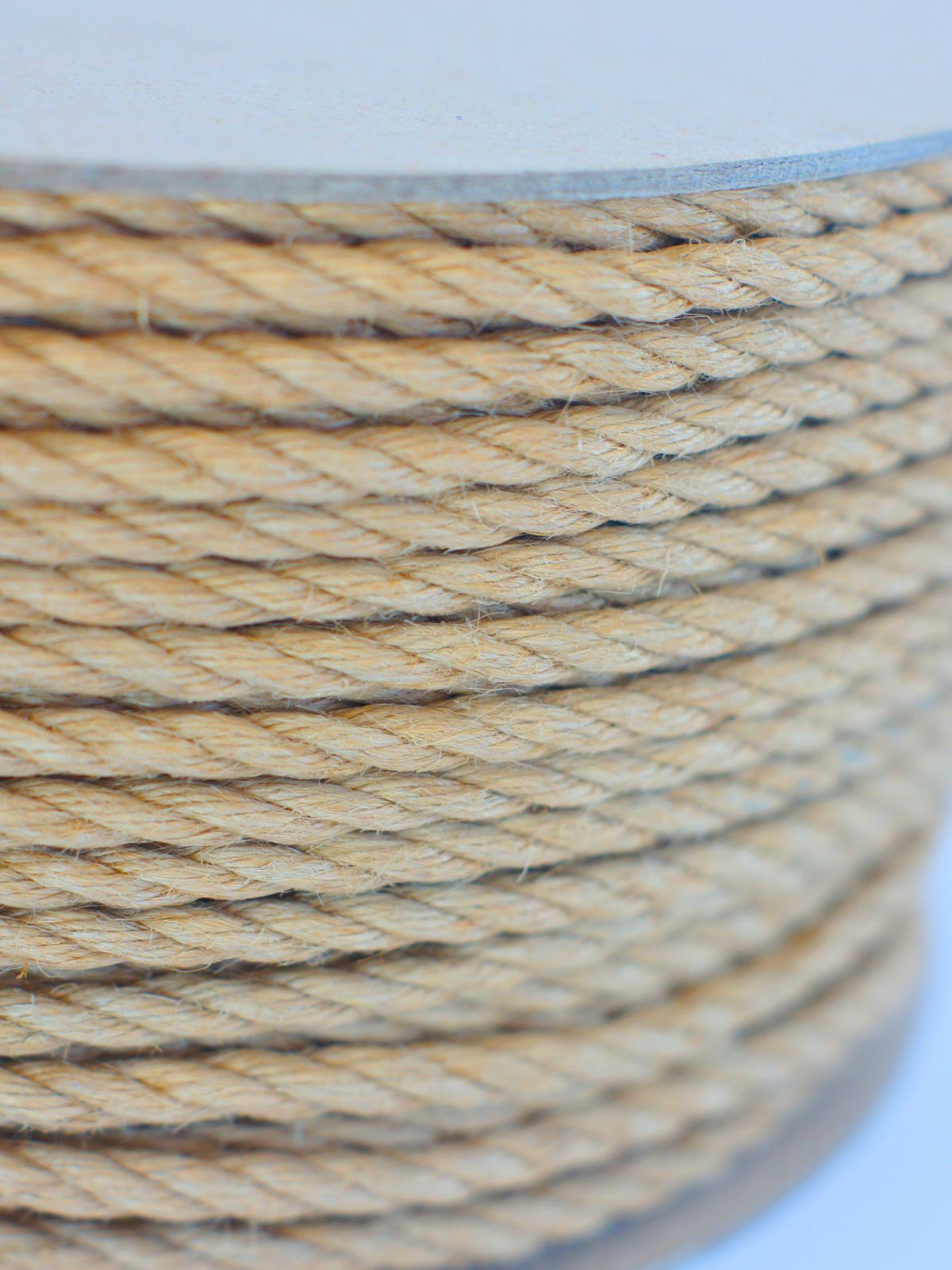 B-WARE Jute-Rohseil auf Midi-Rolle, ab 150m, ~3kg, aus japanischer Produktion, mineralölfrei, unbehandelt