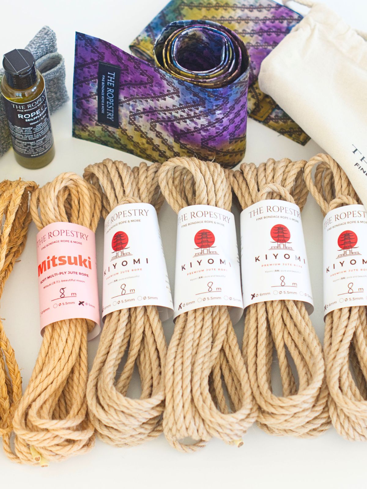 Shibari Set "Sensory Spark" – Prickling Contrasts | 4m Esparto Rope + 4x 8m KIYOMI 6mm Jute Ropes + 1x 8m Mitsuki 5mm Jute Rope + Rope Oil & Cleaning Cloth + Blindfold