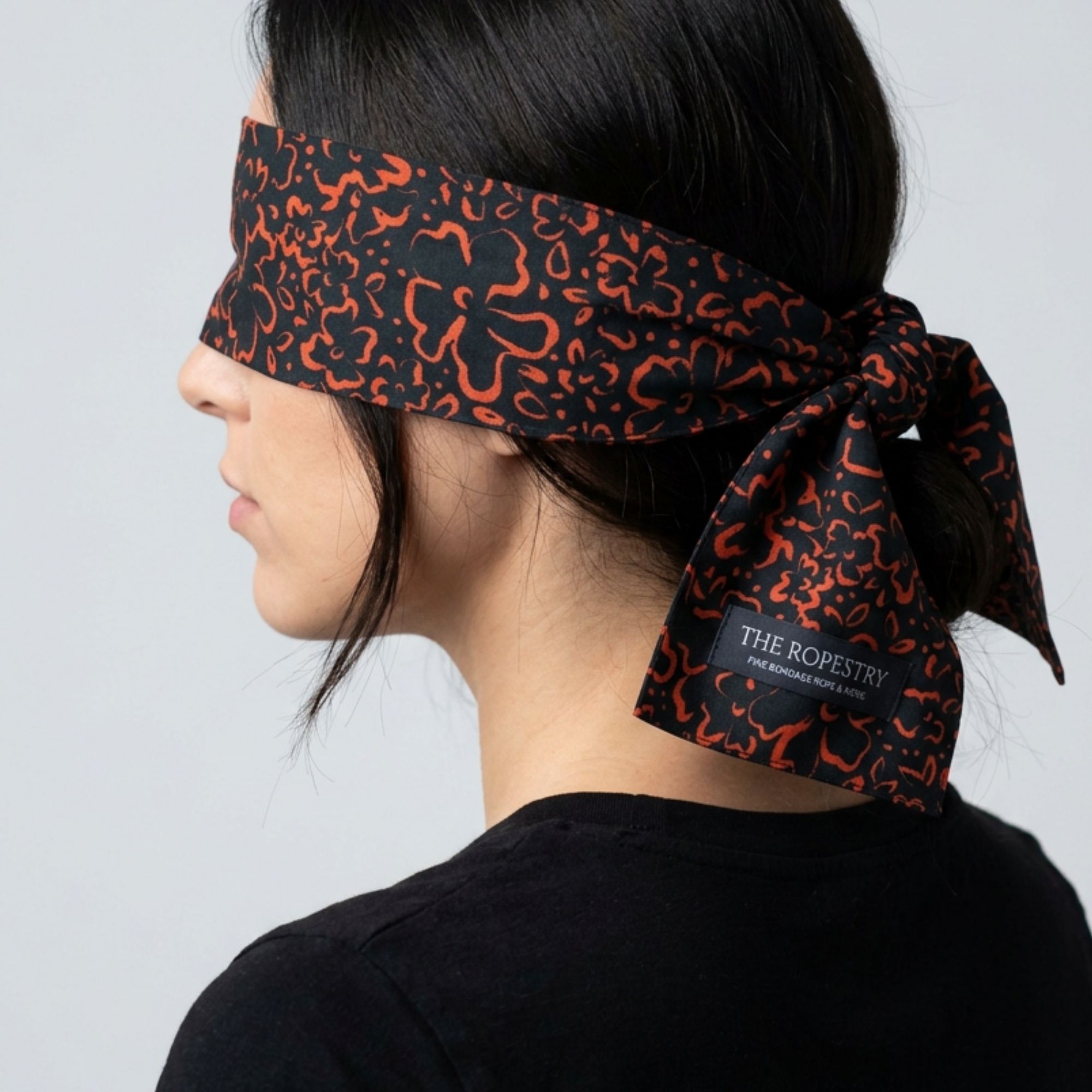 Blindfold "Black Blossom" pure cotton with allover print – 3-Ply Sleep Mask & Bondage Restraint – Multi-use Tie, Shibari Accessoire