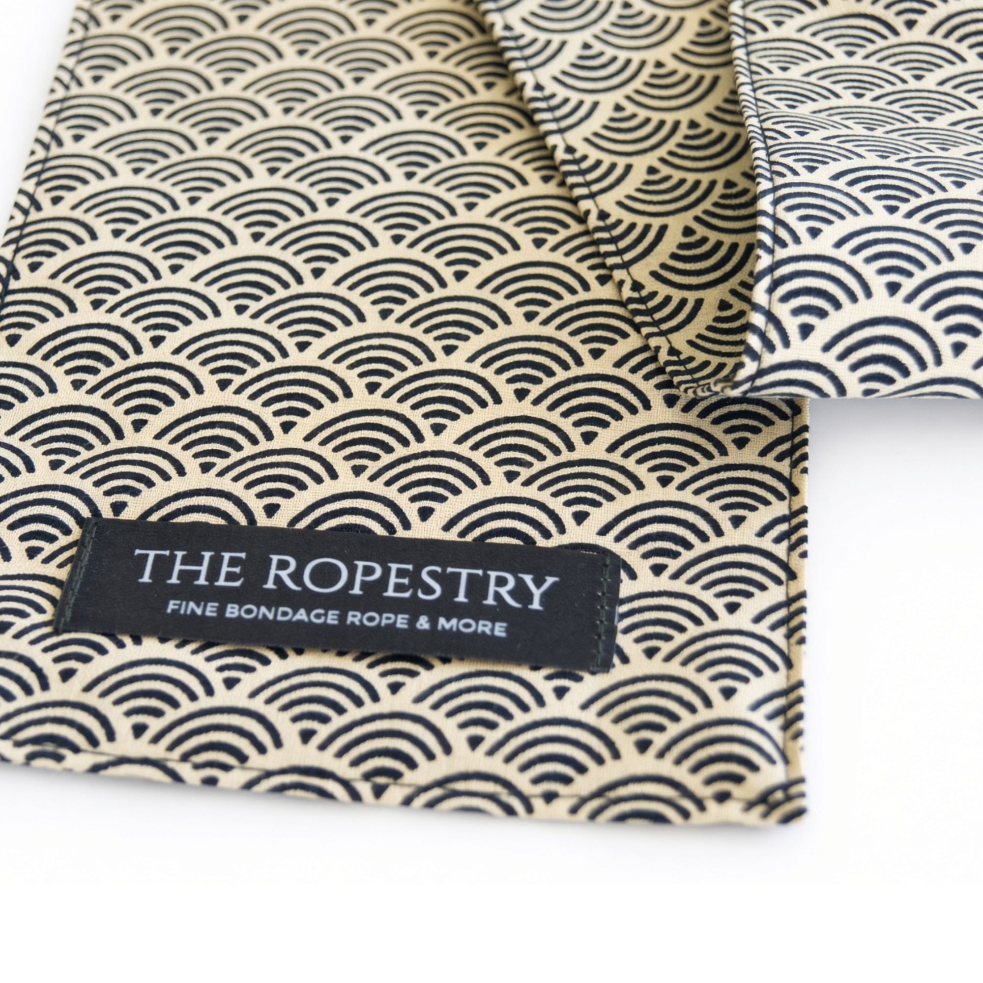 Blindfold "Blue Sand" pure cotton with Japanese seigaiha pattern – 3-Ply Sleep Mask & Bondage Restraint – Multi-use Tie, Shibari Accessoire | TheRopestry
