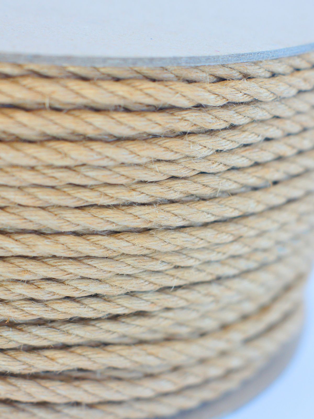 B-STOCK RAW Jute rope on spool for Shibari and Kinbaku bondage, ~3kg, Japanese-made, JBO-free, unprocessed