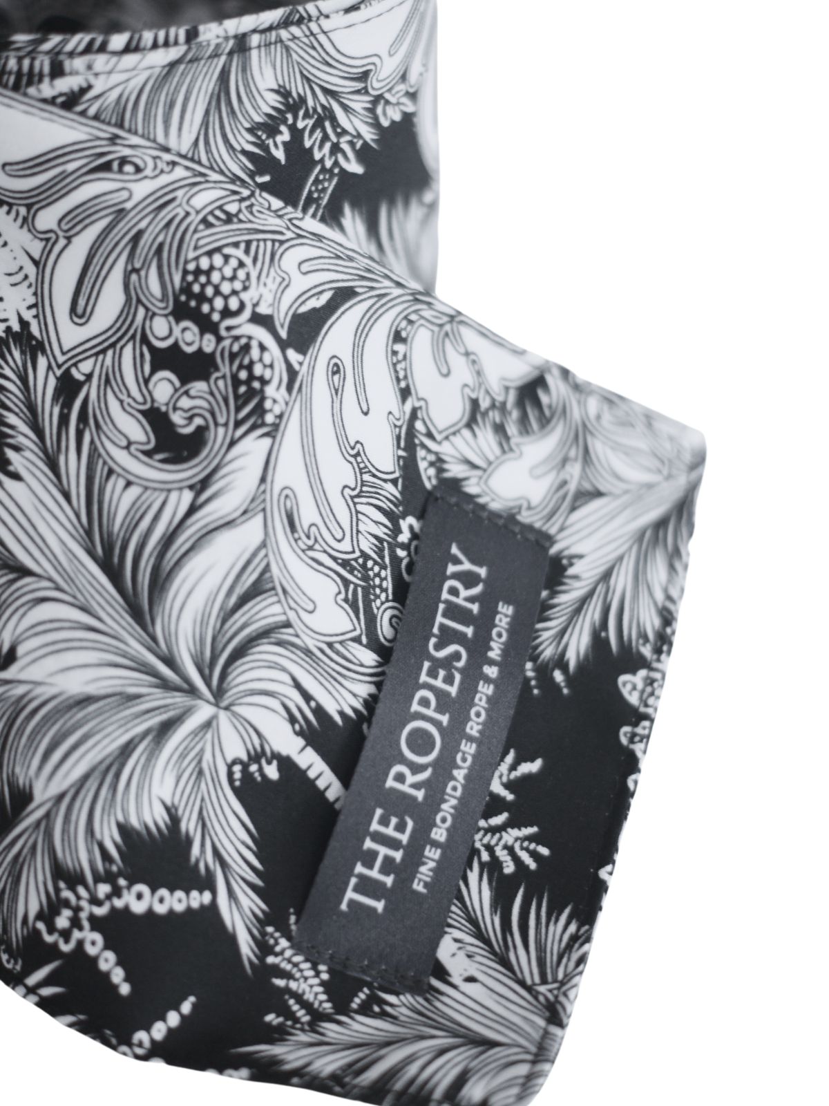 Blindfold "Palmtree", 100% cotton, 3-ply, handmade, black and white Blindfold "Palmtree", 100% cotton, 3-ply, handmade, black and white